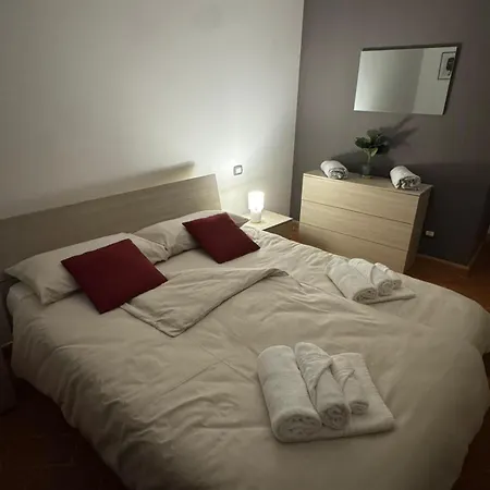 Ferienhaus La Casa Dei Piloti, Intero Con Giardino Privato, 2 Da Letto E 2 Bagni *