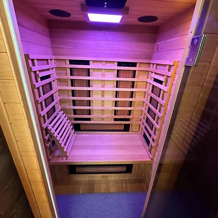 La Casa Dei Piloti, Intero Con Giardino Privato, 2 Da Letto E 2 Bagni Ferienhaus *